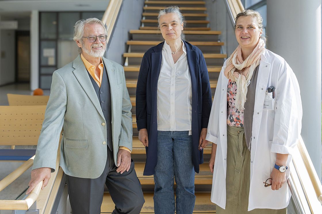 Das Bild zeigt Hans-Gerd Köhler, PD Dr. Jeannine Lacroix und Oberärztin Agnes Trasselli (v.l.)